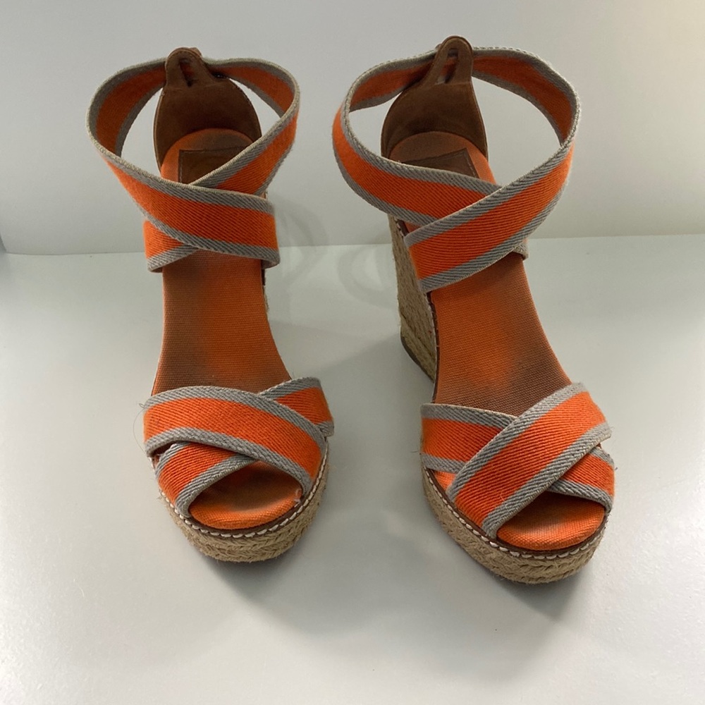 Tory Burch size 7 wedges